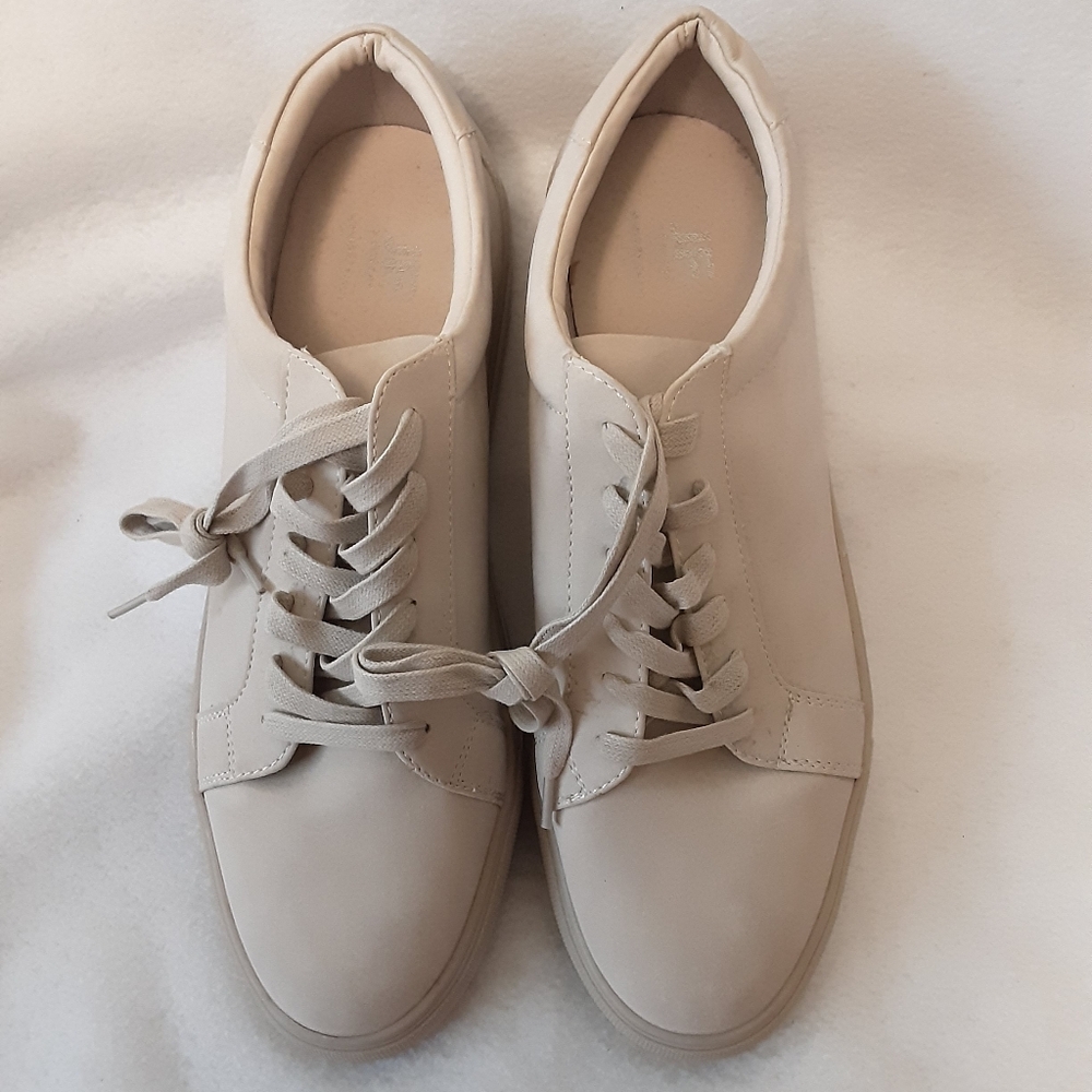 J Ferrar cream shoes